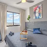 Paraiso Sea Breeze דירה